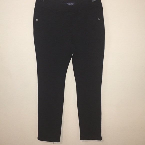 2 Pairs of Leggings - Picture 4 of 6